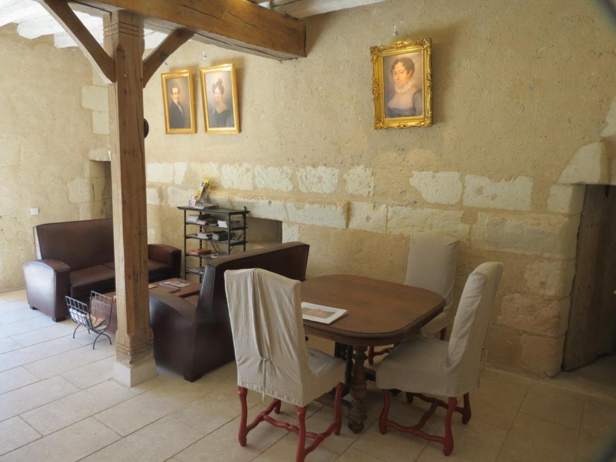 Le Chatelet Thilouze Exteriör bild