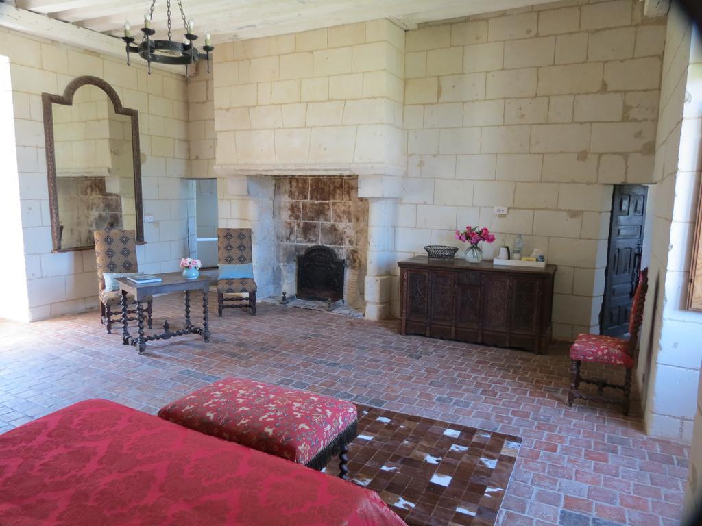 Le Chatelet Thilouze Rum bild
