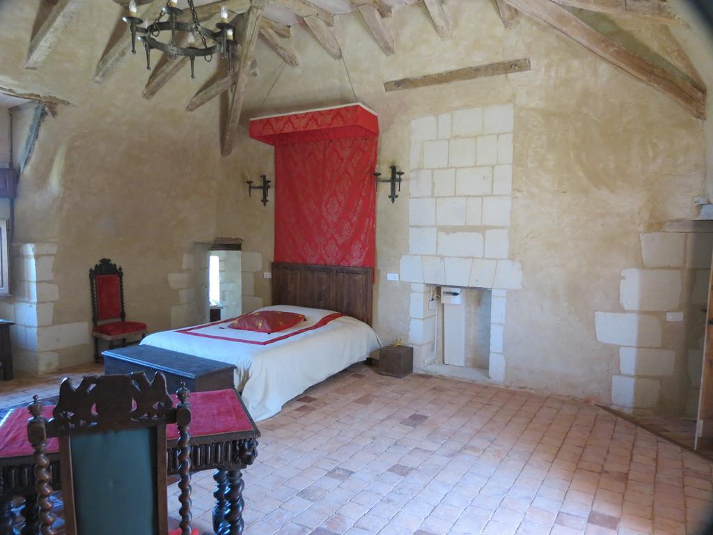 Le Chatelet Thilouze Rum bild