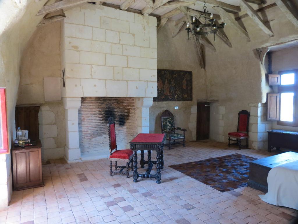 Le Chatelet Thilouze Rum bild